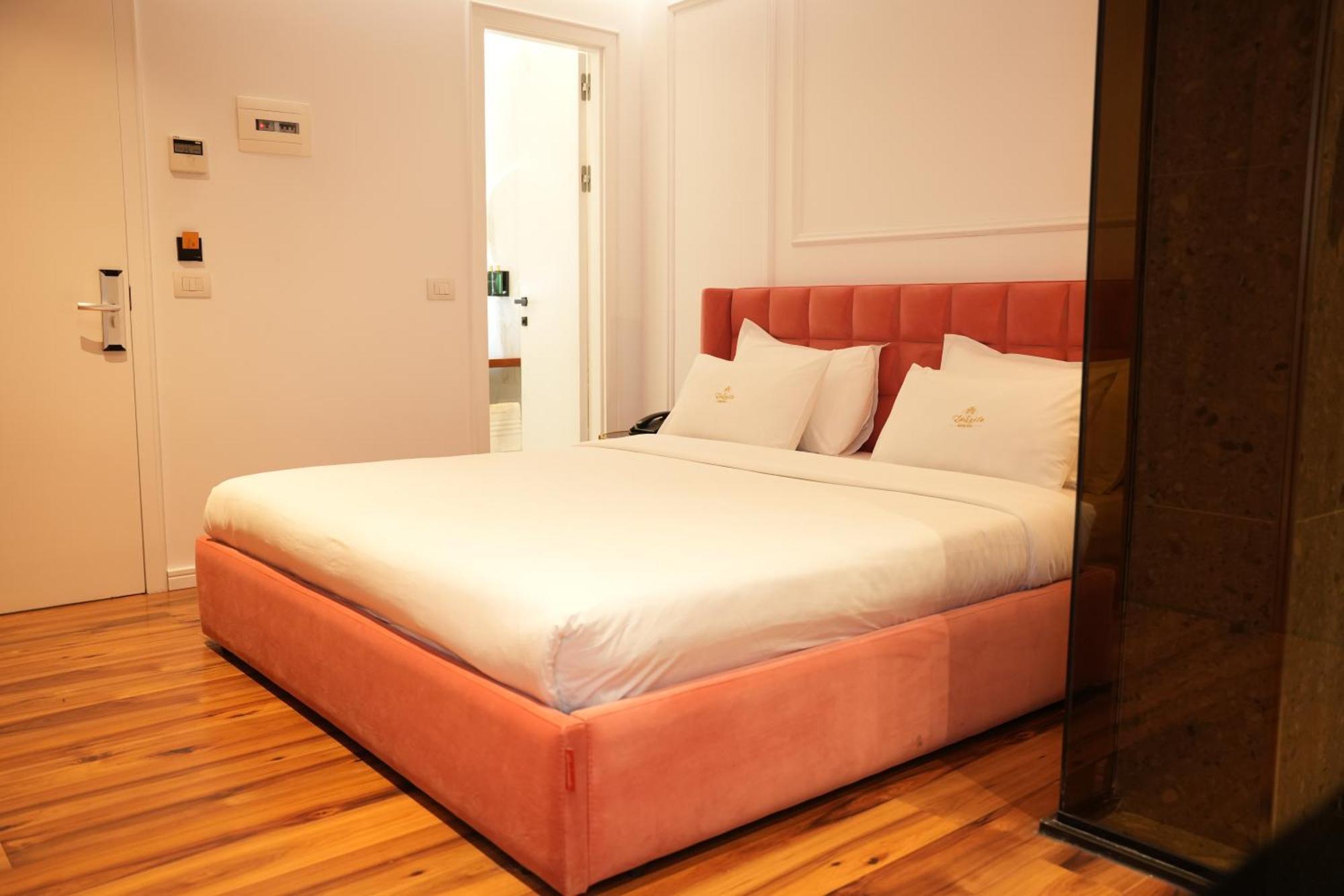 La Suite Boutique Hotel Tirana Exterior foto