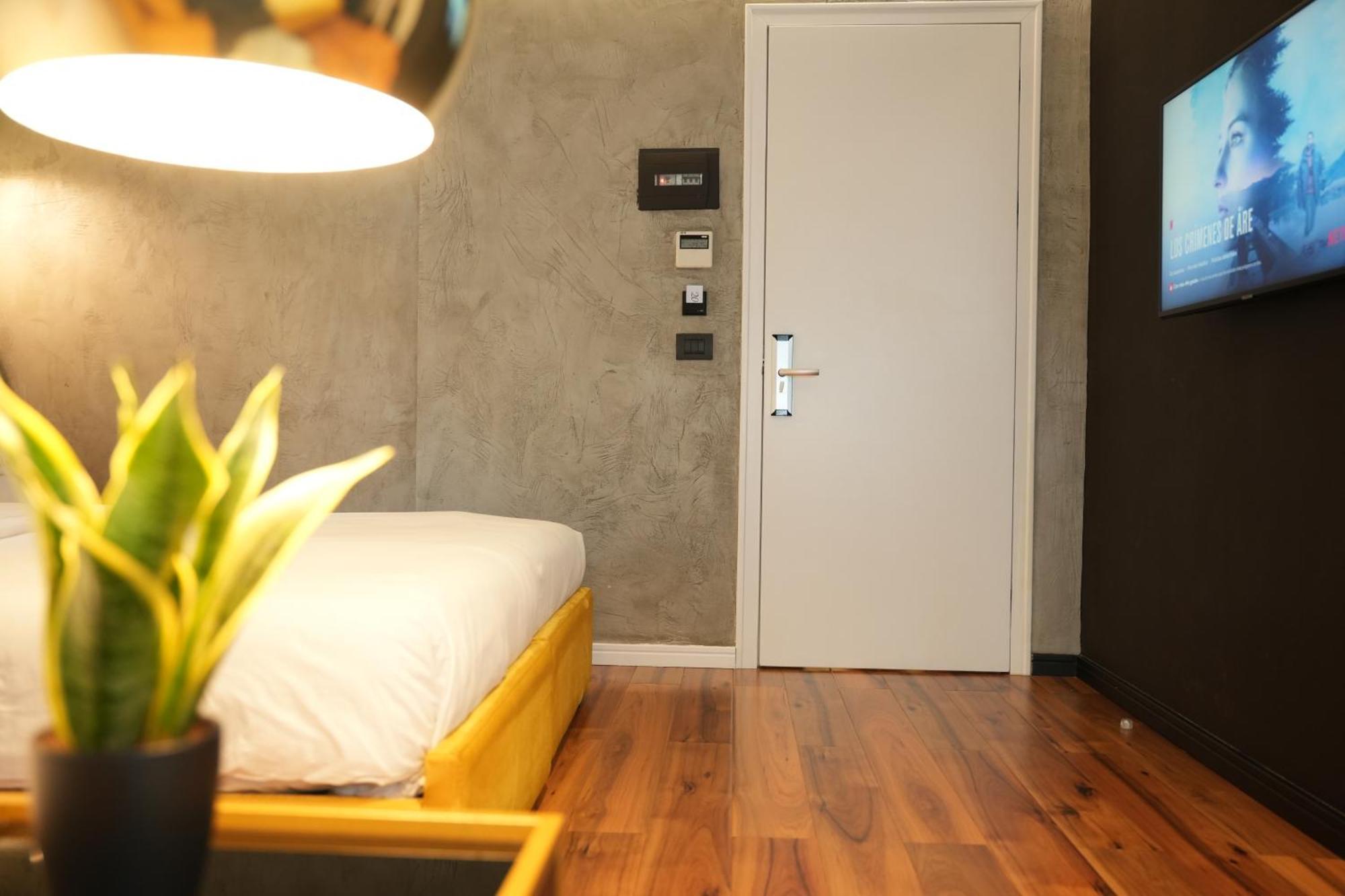 La Suite Boutique Hotel Tirana Exterior foto